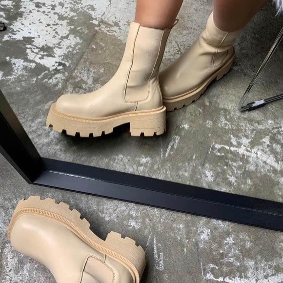 L’intervalle beige leather boots - Picture 2 of 3